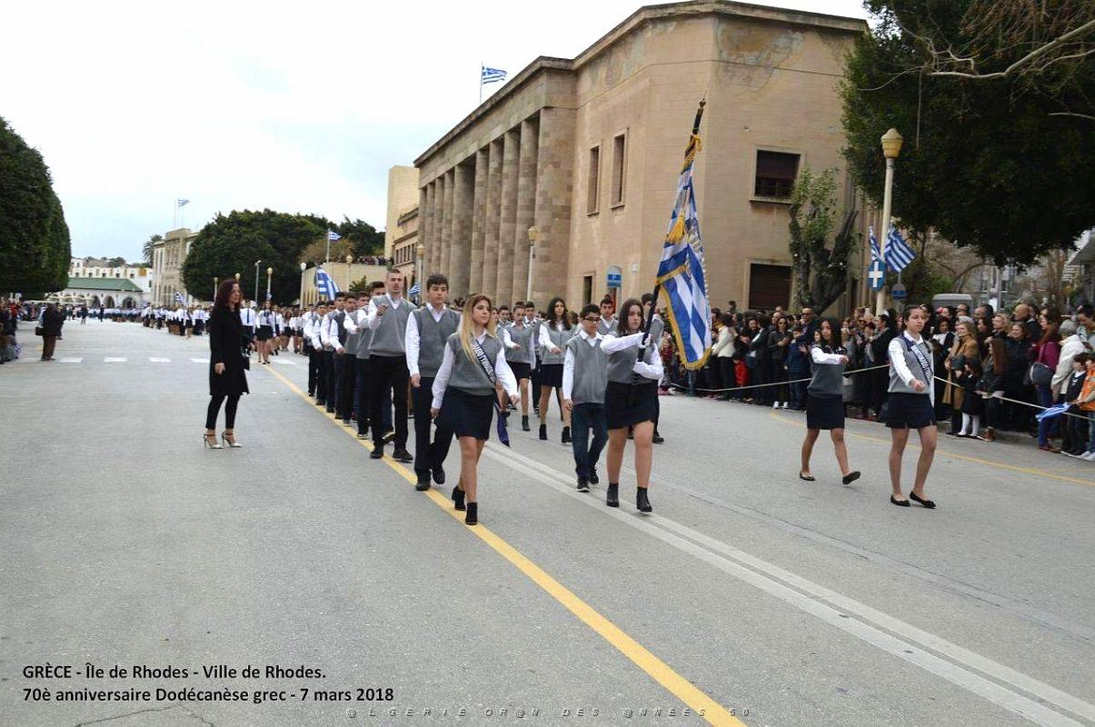 255- Rhodes- Defile Dodecanese grec.JPG